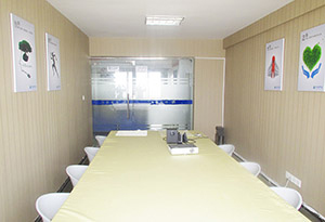 短信公司在哪？這里是我們的工作會議室